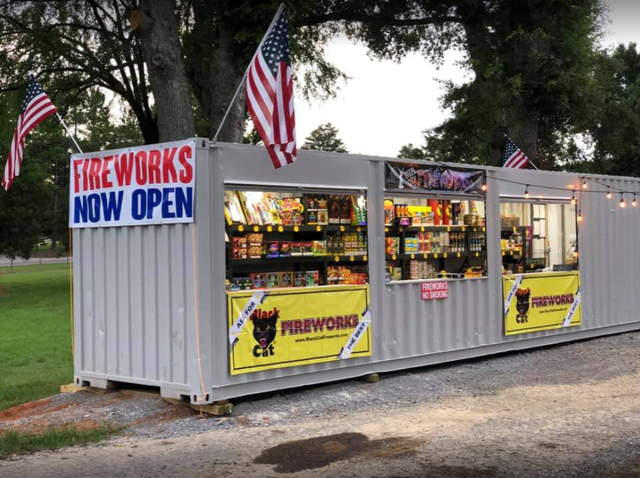 Innovative Uses of a Shipping Container for a Retail Store Innovative Uses of a Shipping Container for a Retail Store